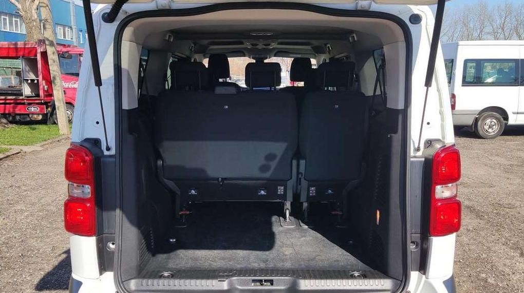 Peugeot Traveller | 27