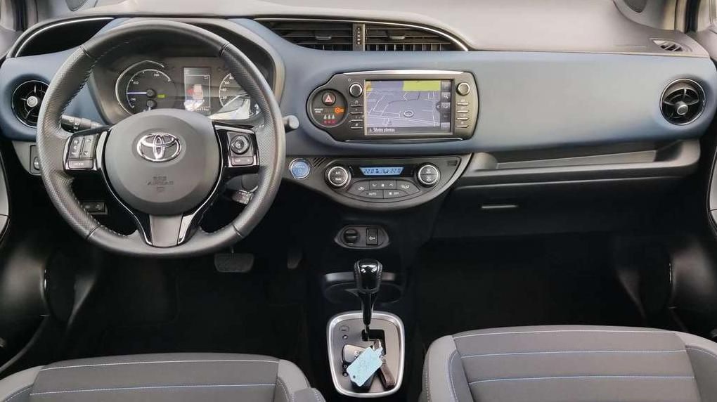 Toyota Yaris | 12