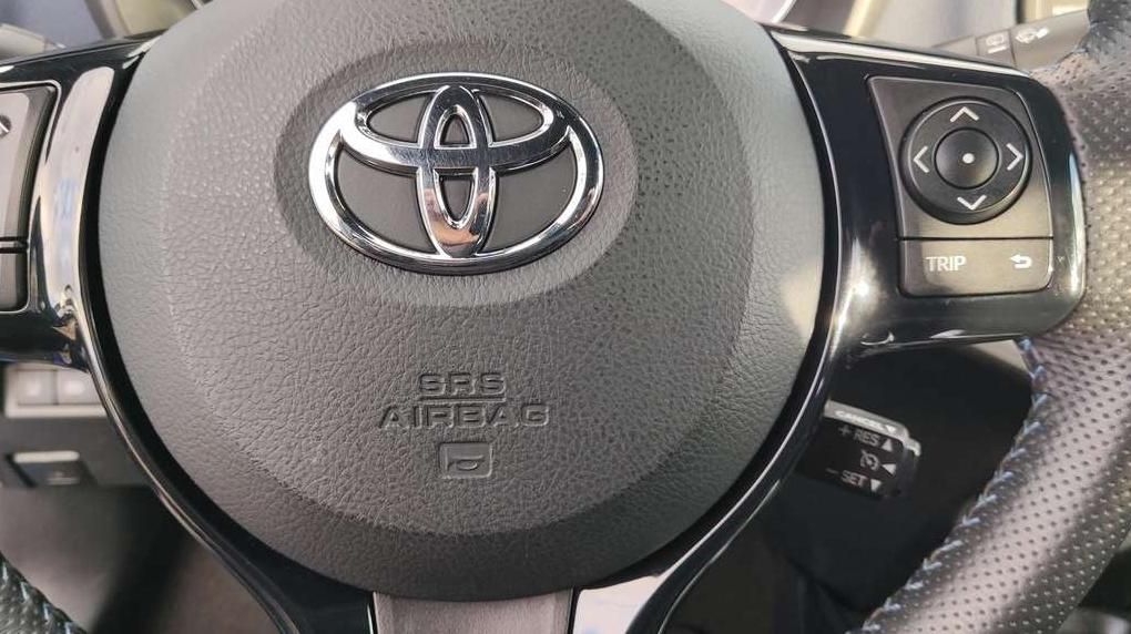 Toyota Yaris | 15