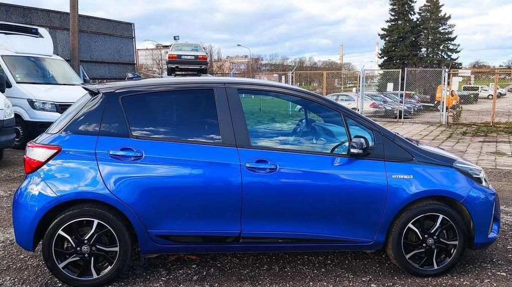 Toyota Yaris | 7