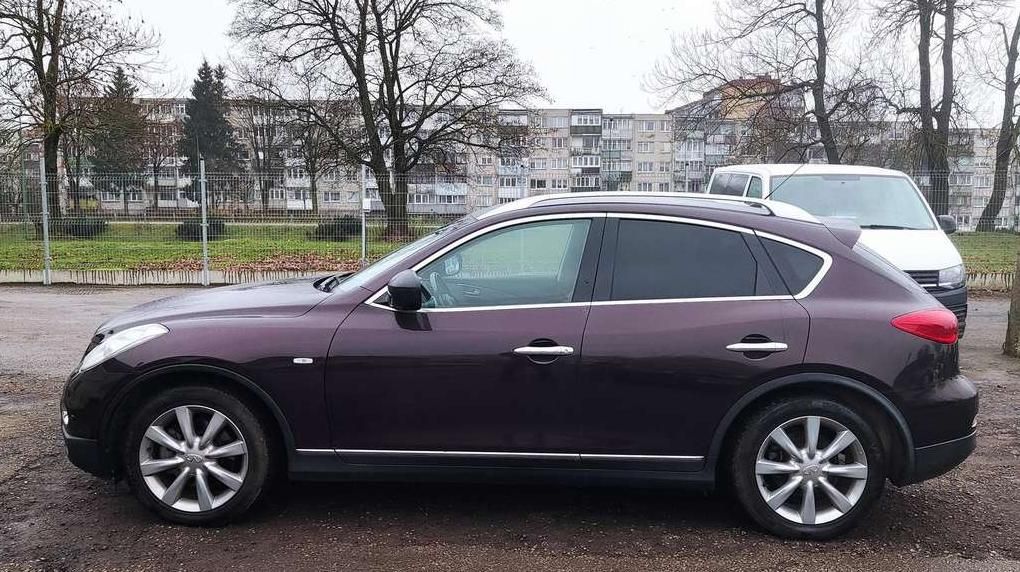 Infiniti EX30 | 4