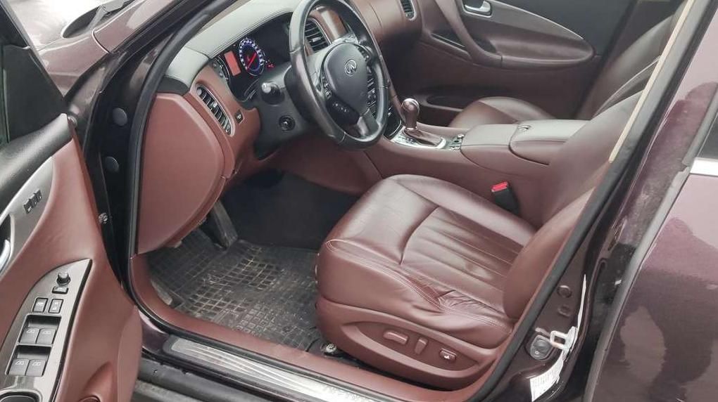 Infiniti EX30 | 10