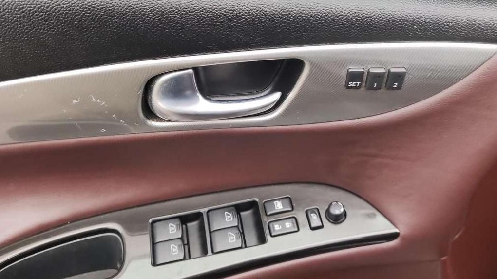 Infiniti EX30 | 12