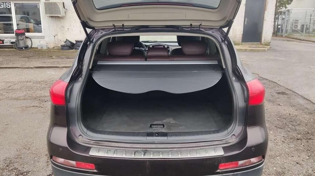 Infiniti EX30 | 26