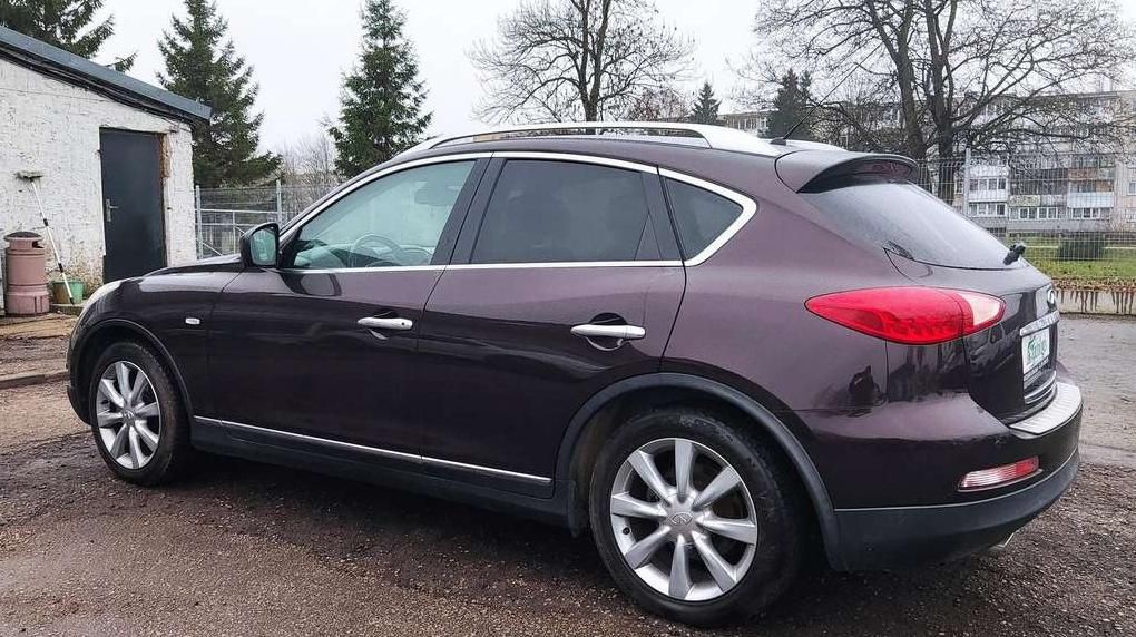 Infiniti EX30 | 5
