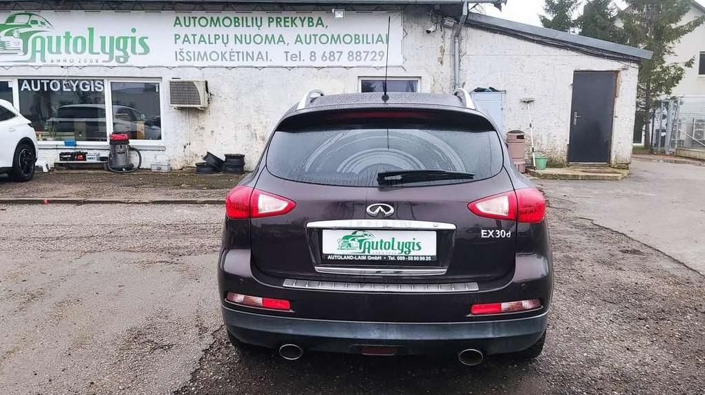 Infiniti EX30 | 7