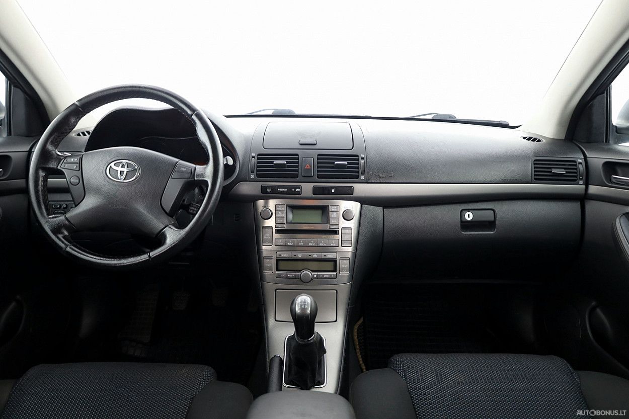 Toyota Avensis | 4
