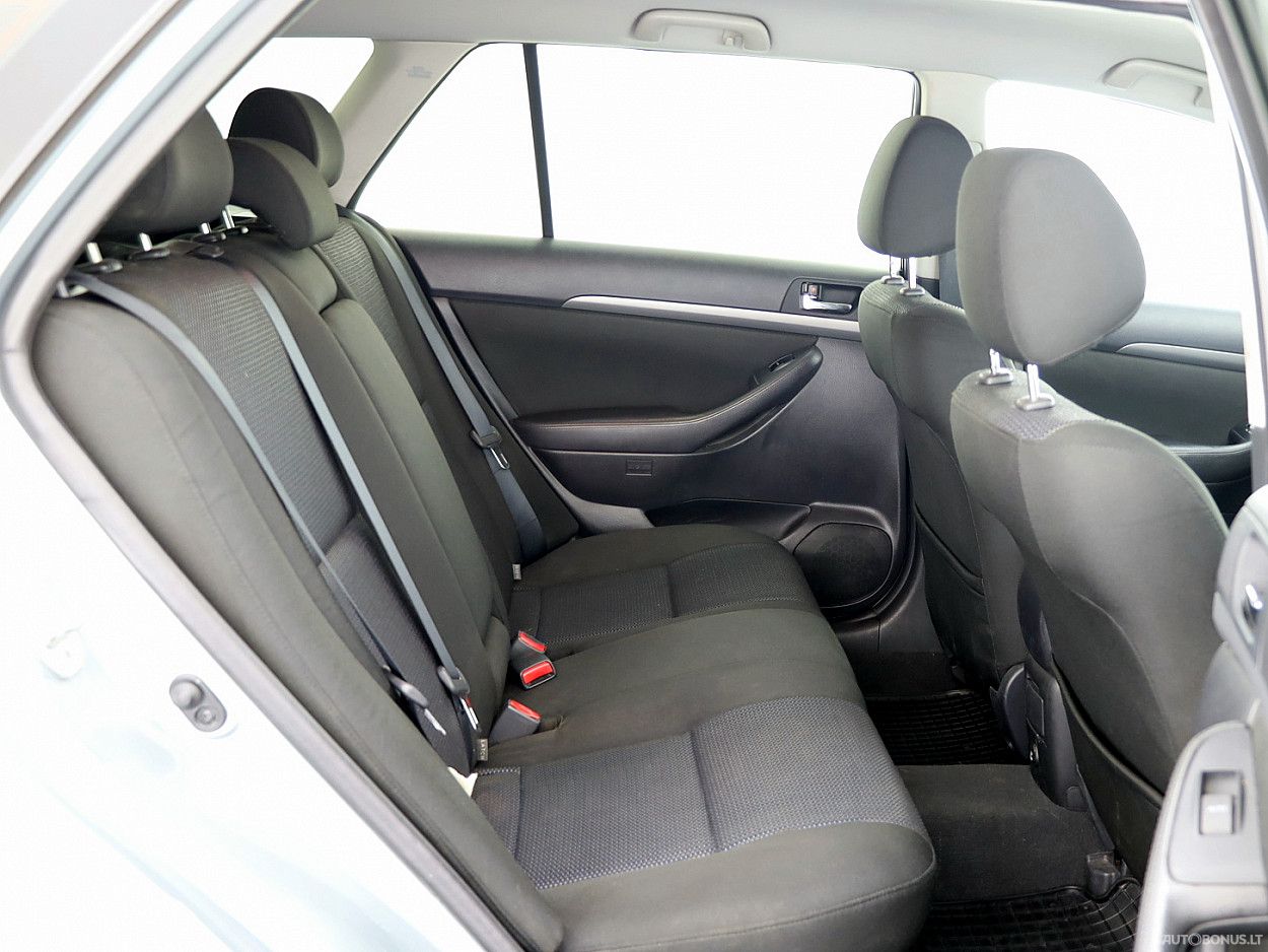 Toyota Avensis | 6
