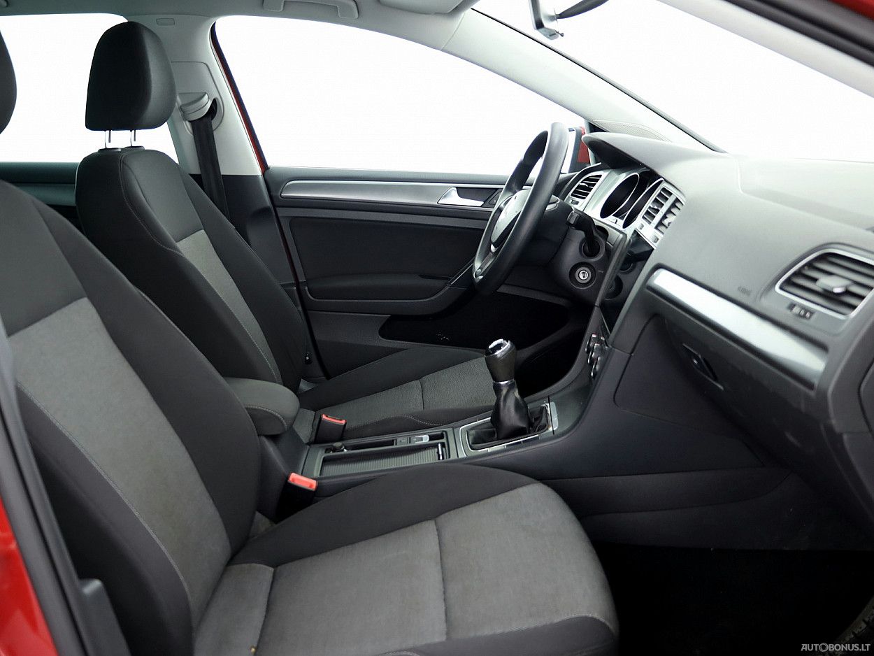 Volkswagen Golf | 5