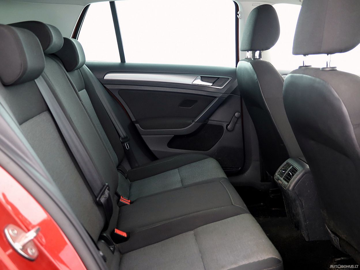 Volkswagen Golf | 6