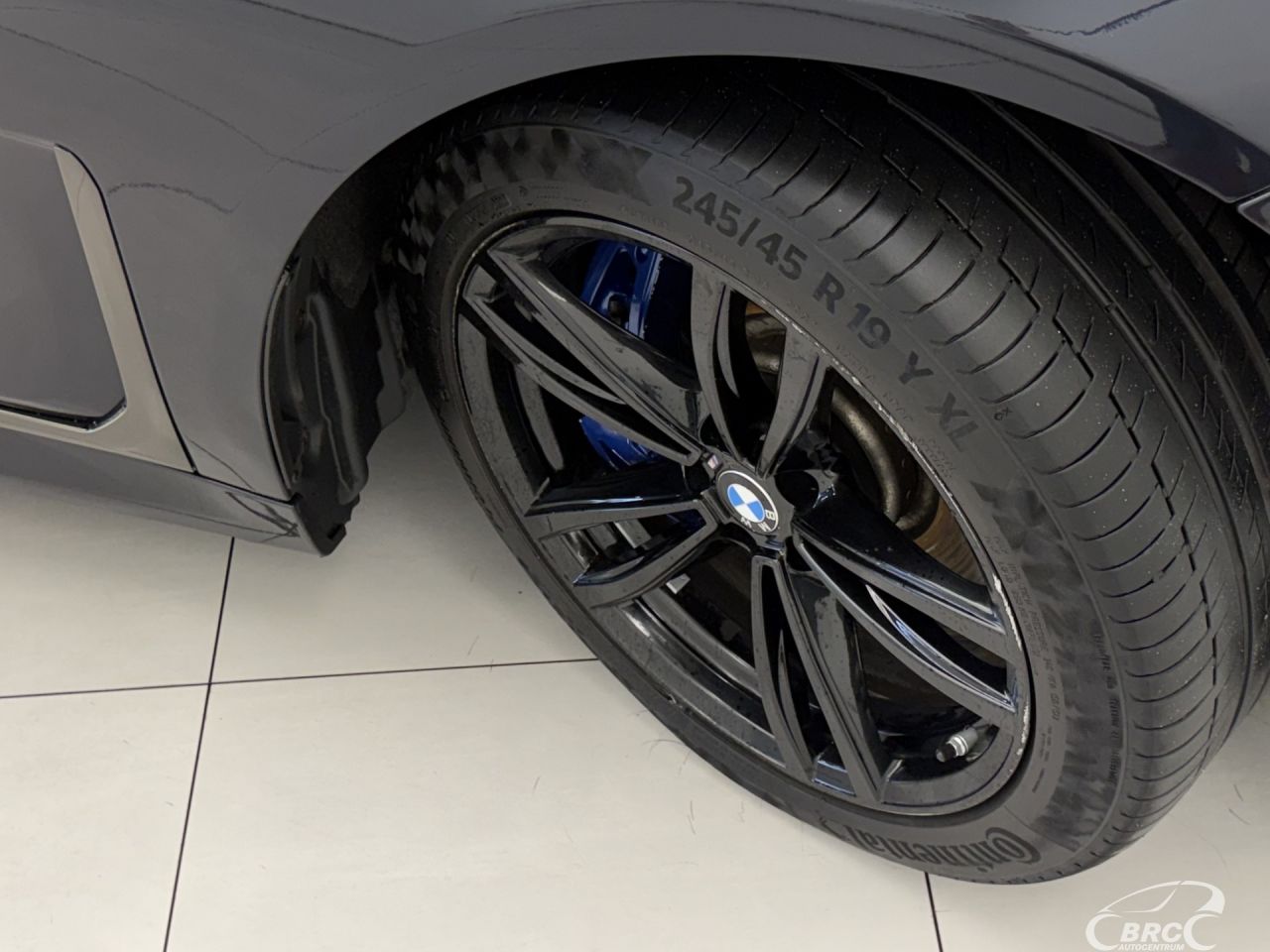 BMW 750 | 51