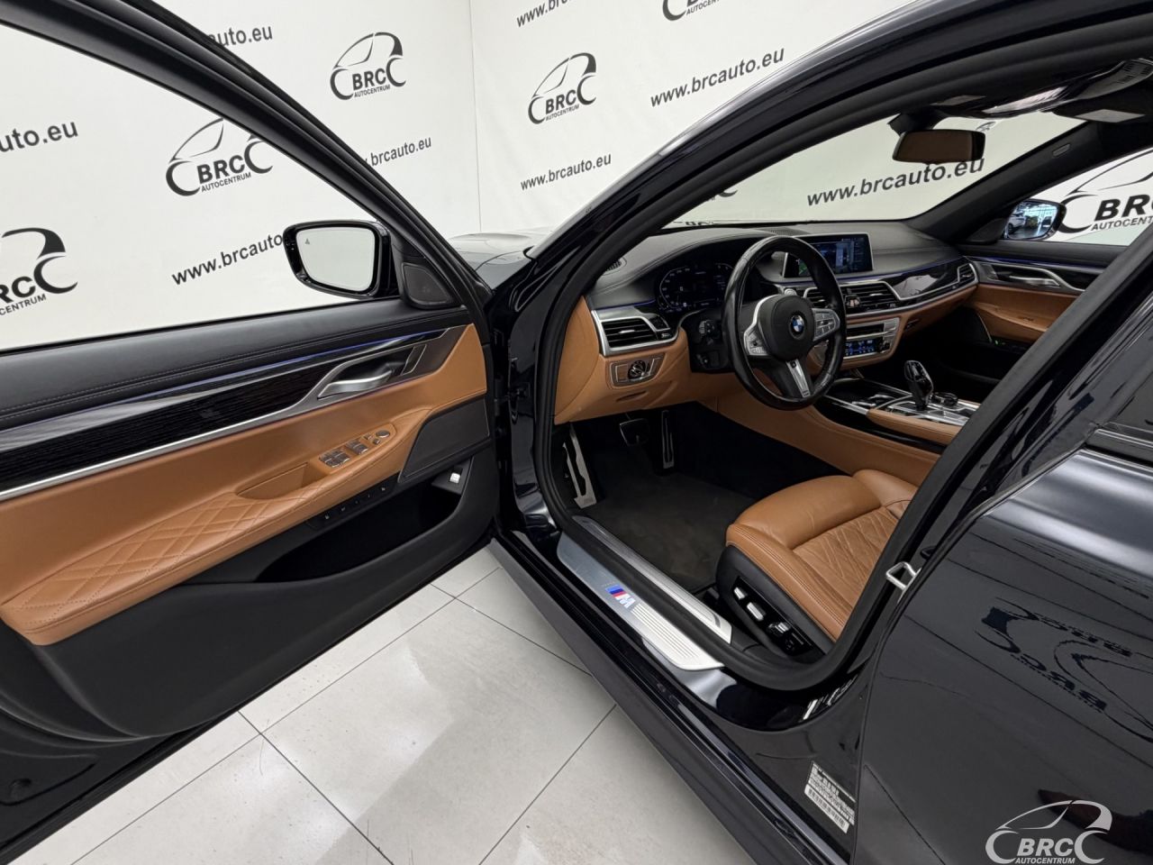 BMW 750 | 25