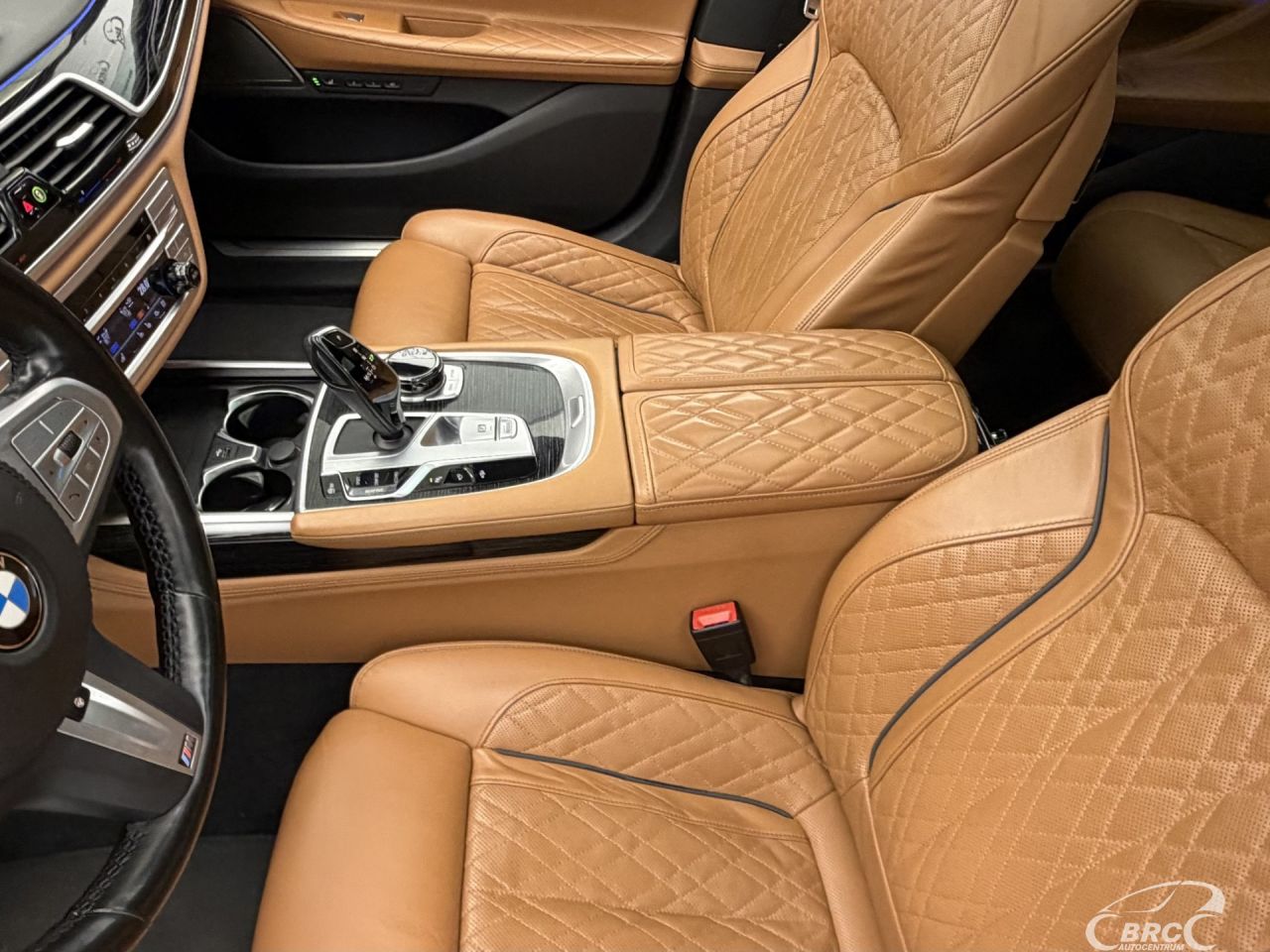 BMW 750 | 30