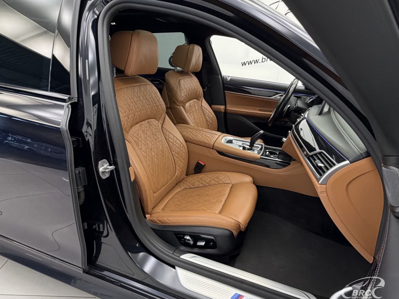 BMW 750 | 6