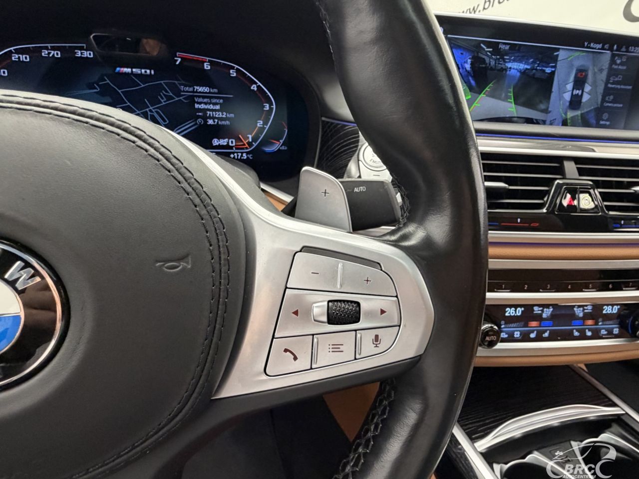 BMW 750 | 36