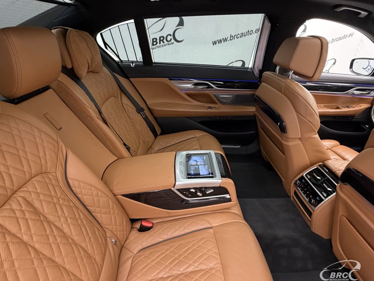 BMW 750 | 17