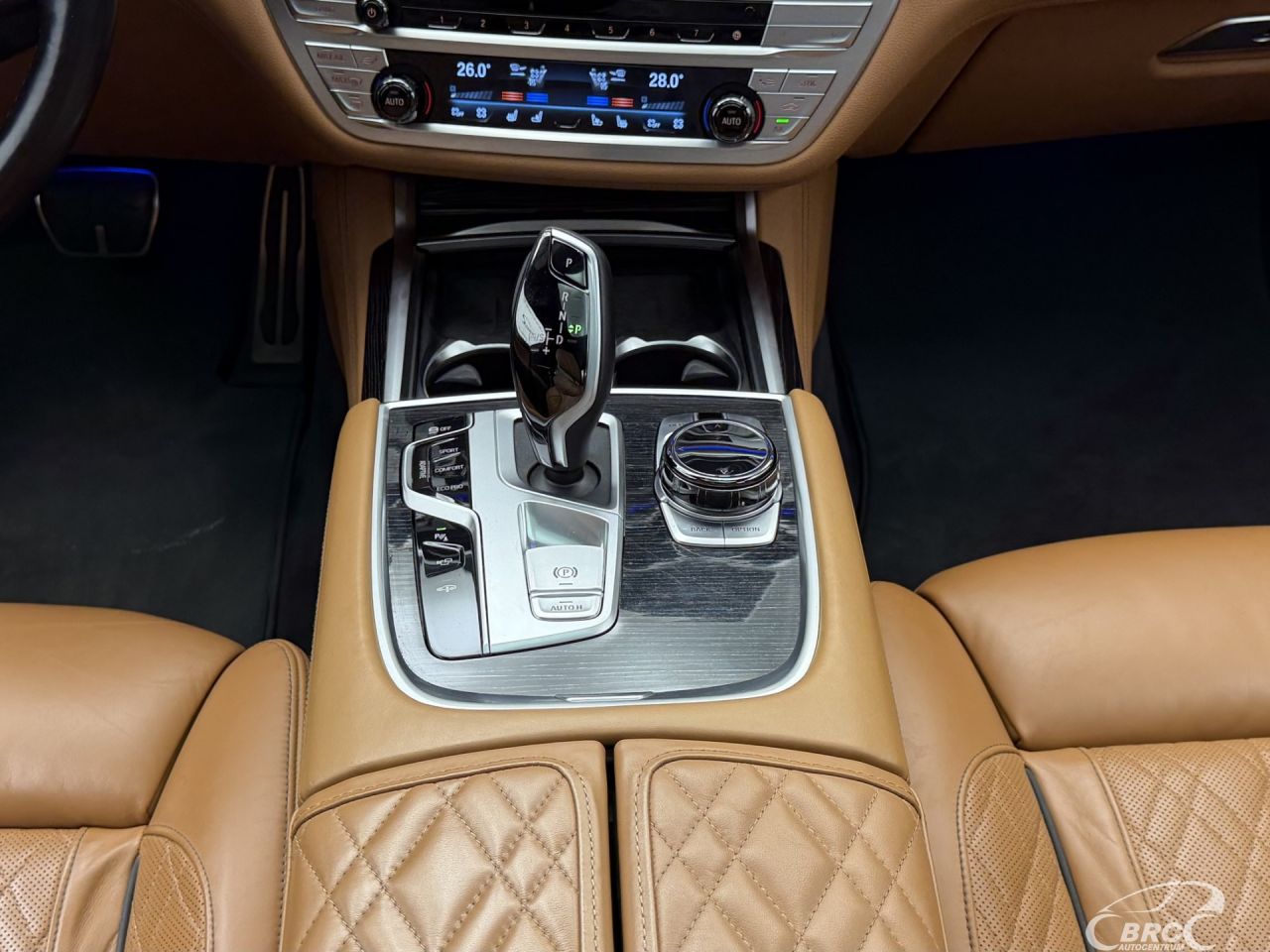 BMW 750 | 24