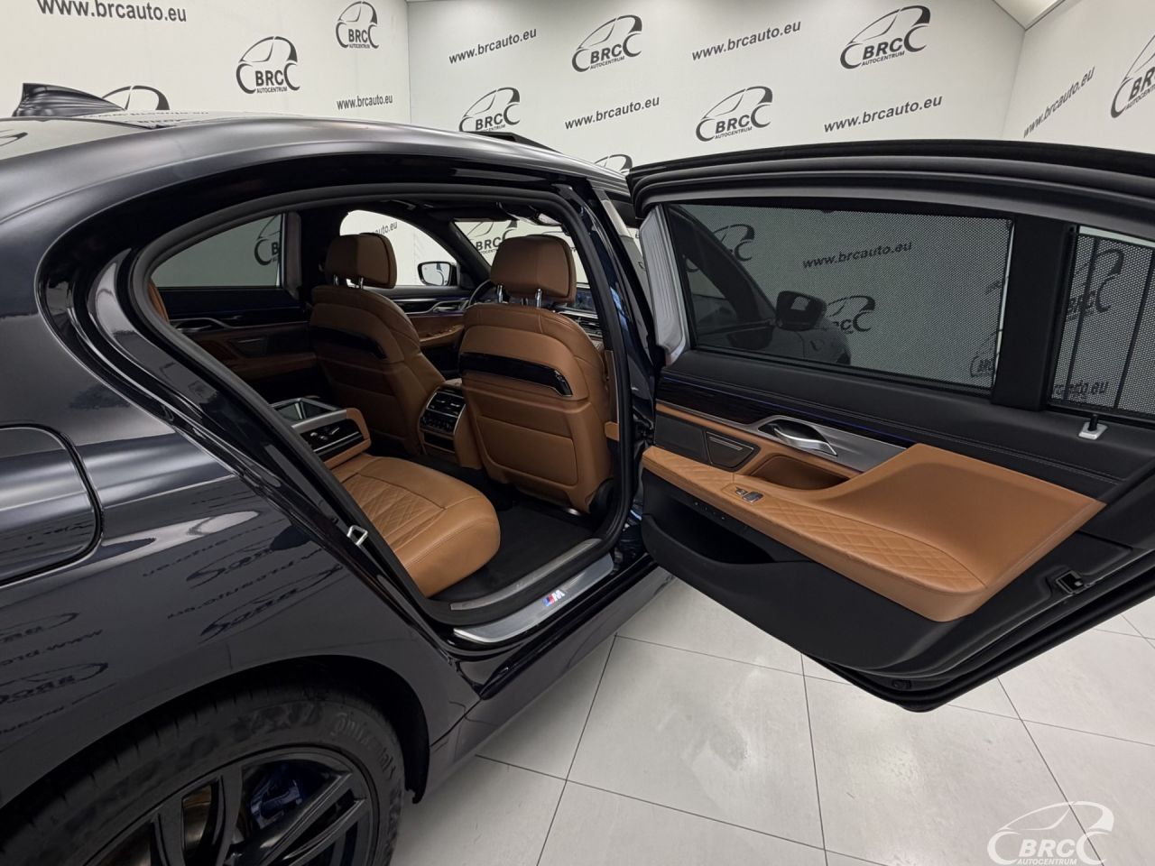 BMW 750 | 14