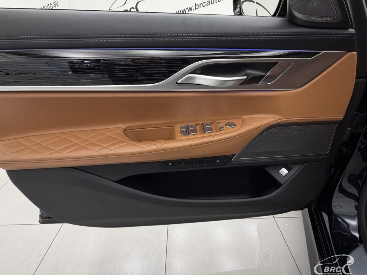 BMW 750 | 26