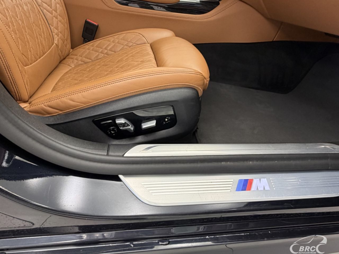 BMW 750 | 5