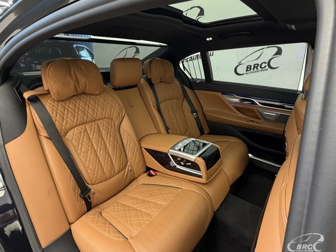 BMW 750 | 13