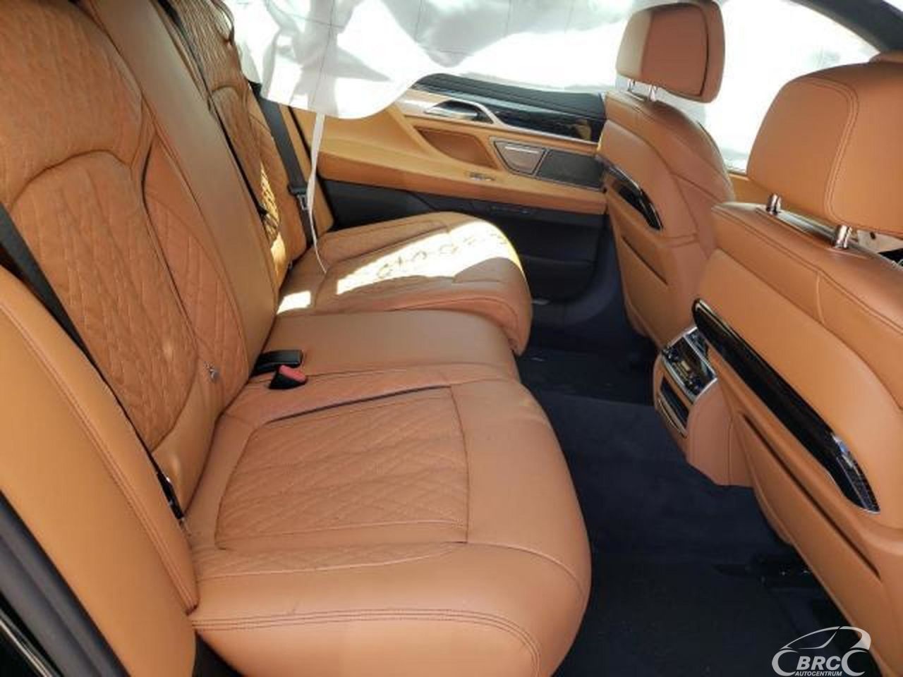 BMW 750 | 63