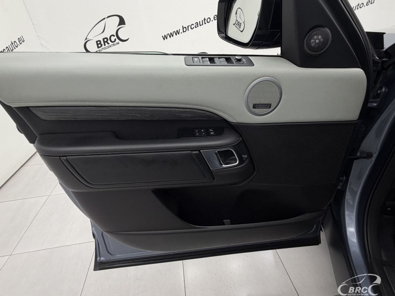 Land Rover Discovery | 24
