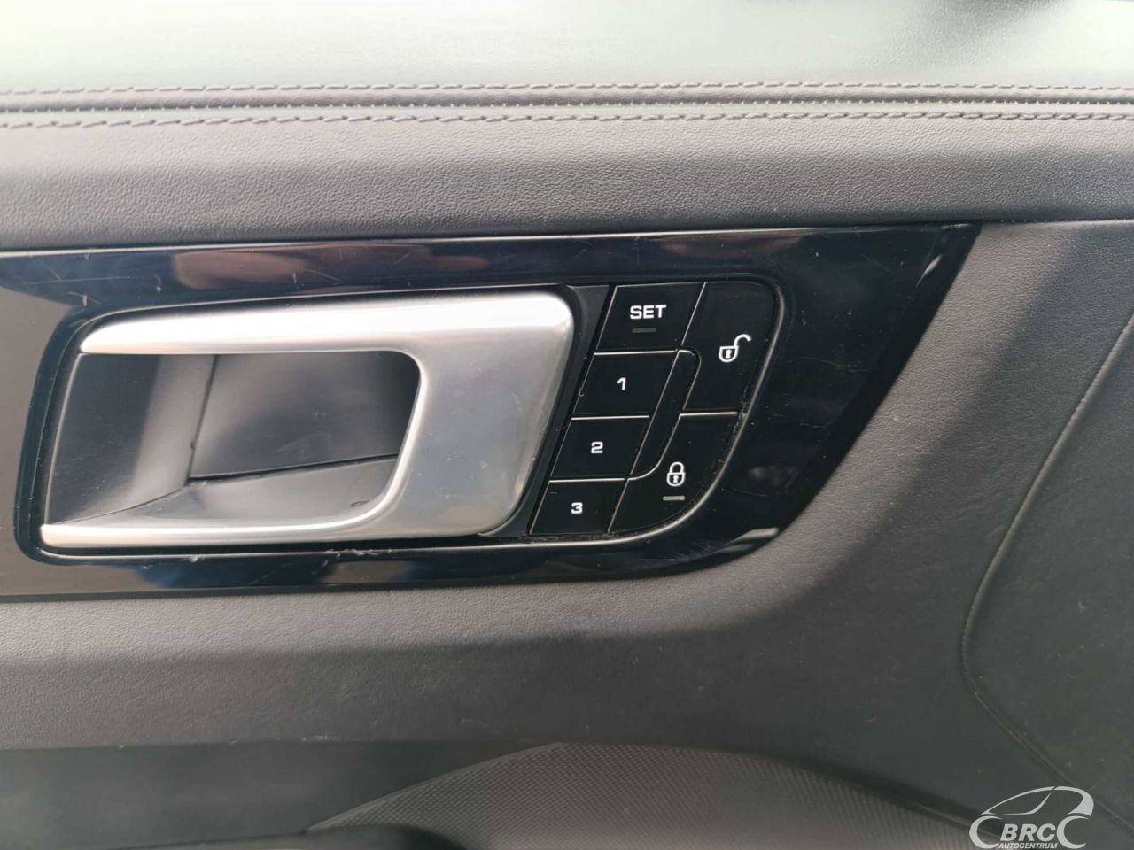 Porsche Cayenne | 10