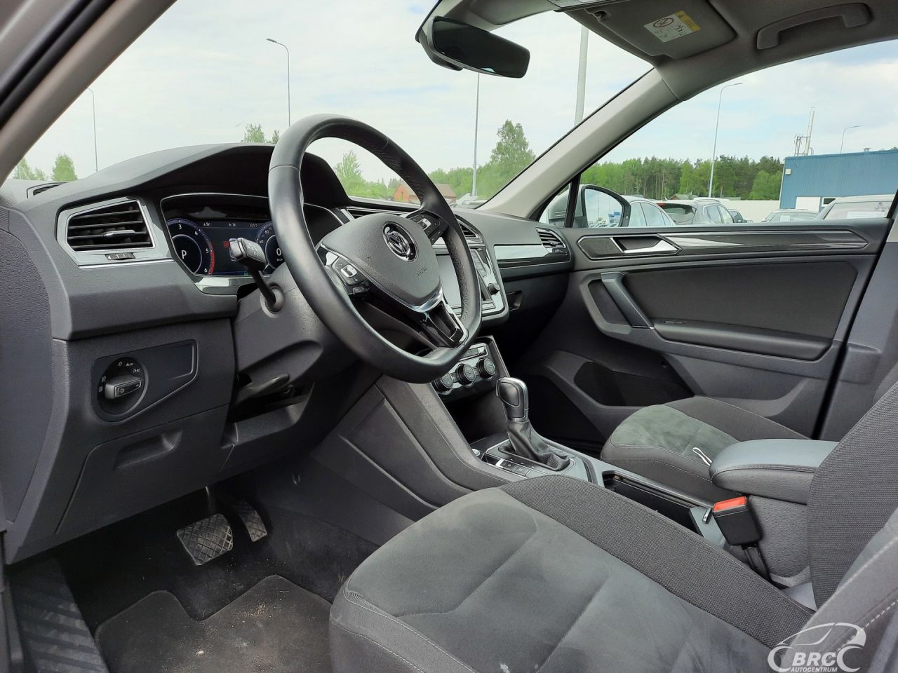 Volkswagen Tiguan | 9