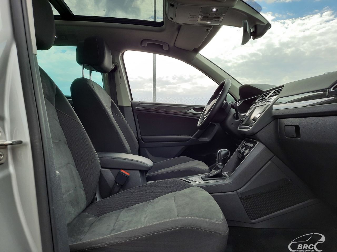 Volkswagen Tiguan | 28