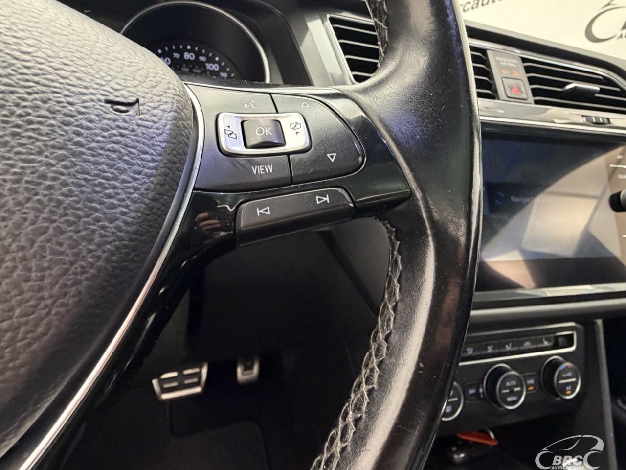 Volkswagen Tiguan | 27