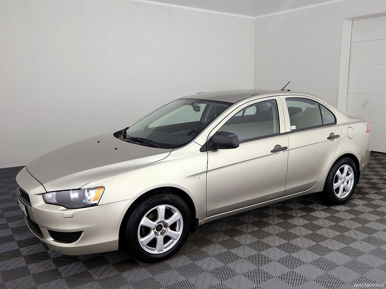 Mitsubishi Lancer | 1