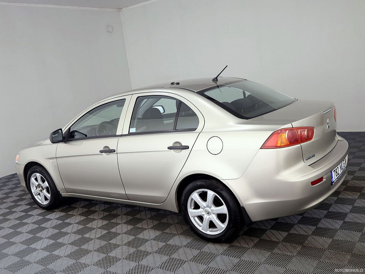 Mitsubishi Lancer | 3