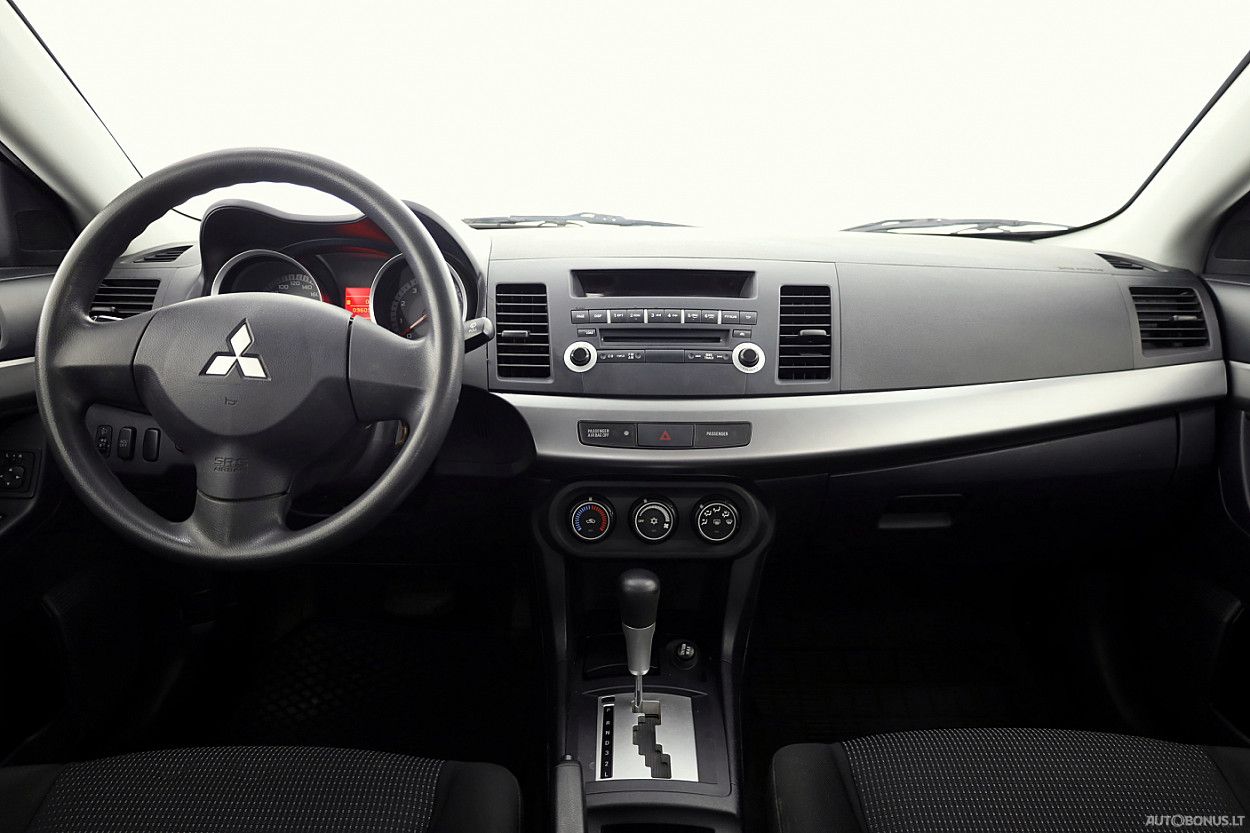 Mitsubishi Lancer | 4