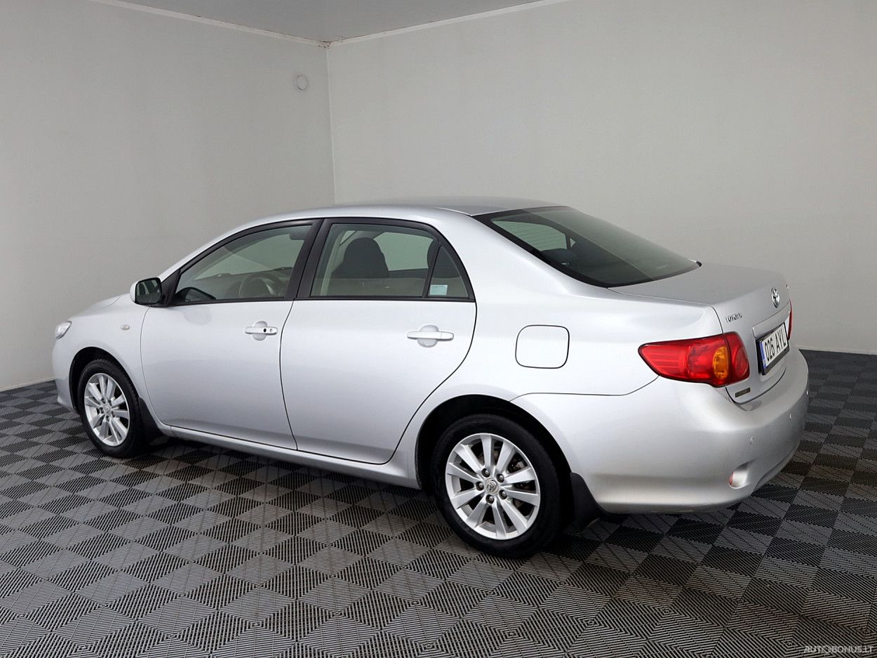 Toyota Corolla | 3
