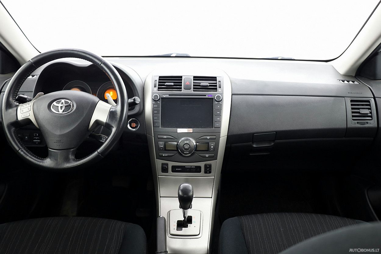 Toyota Corolla | 4