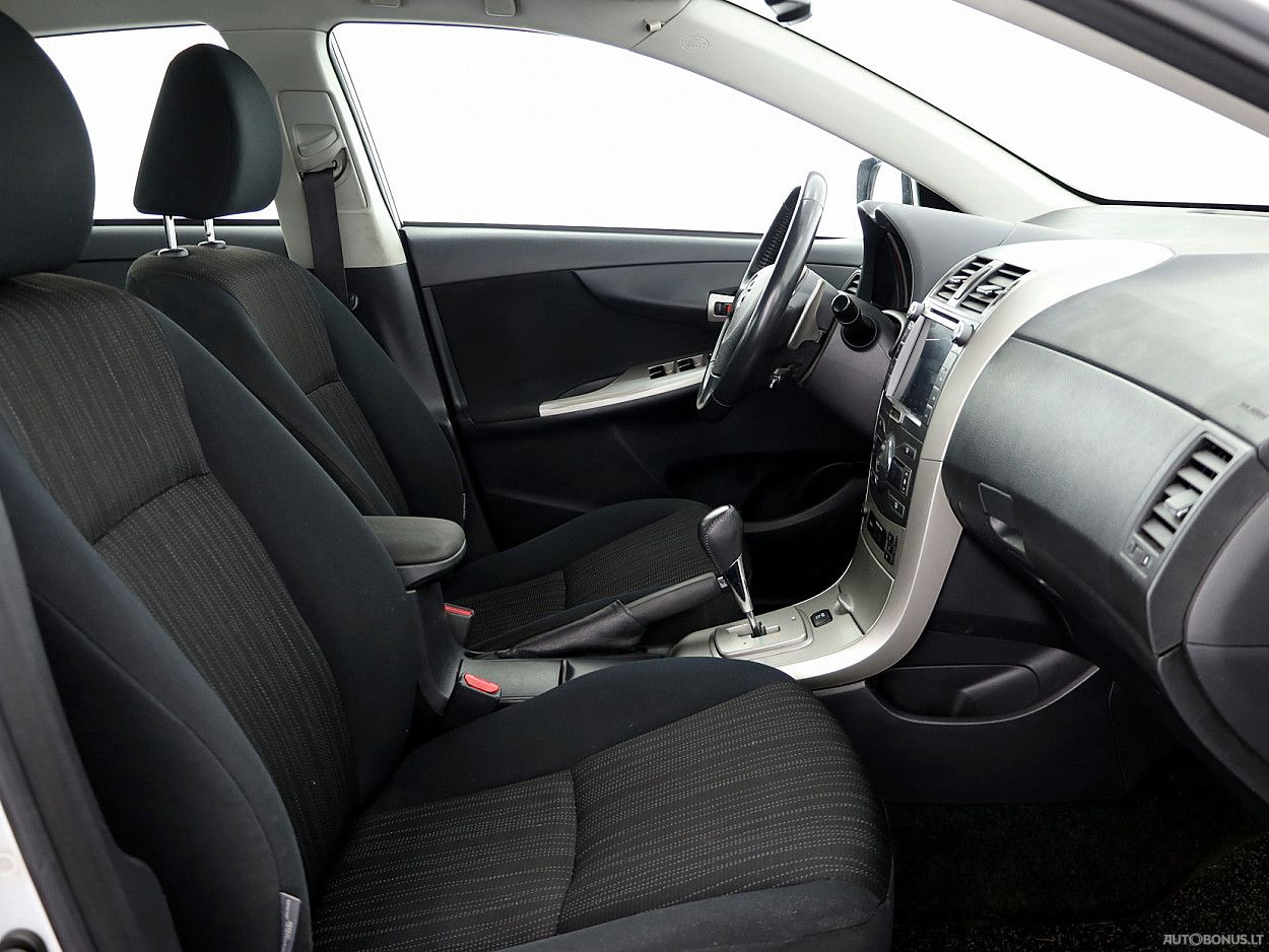 Toyota Corolla | 5