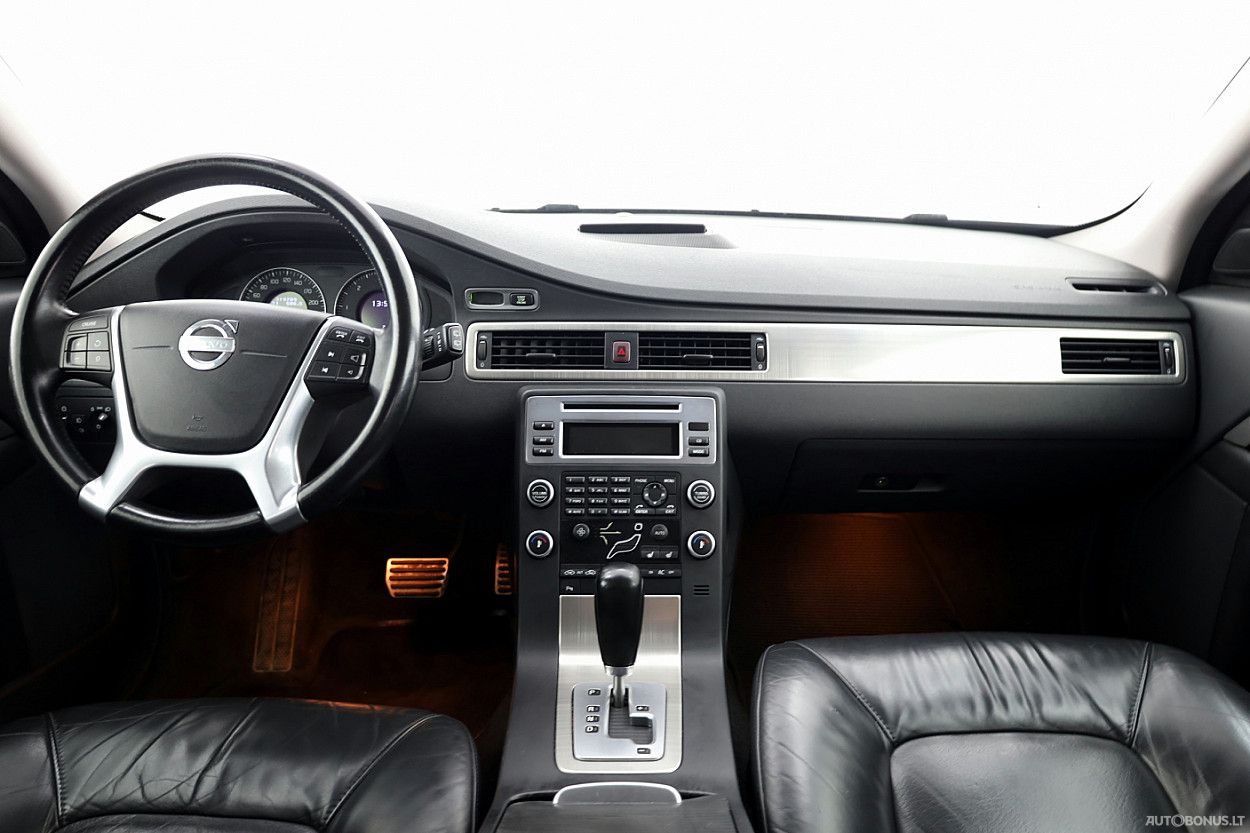 Volvo V70 | 4