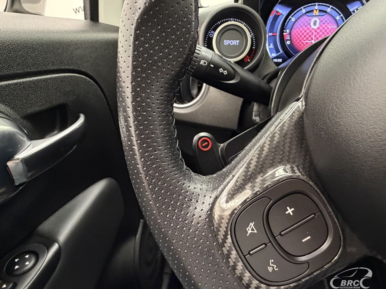 Abarth 695 | 32
