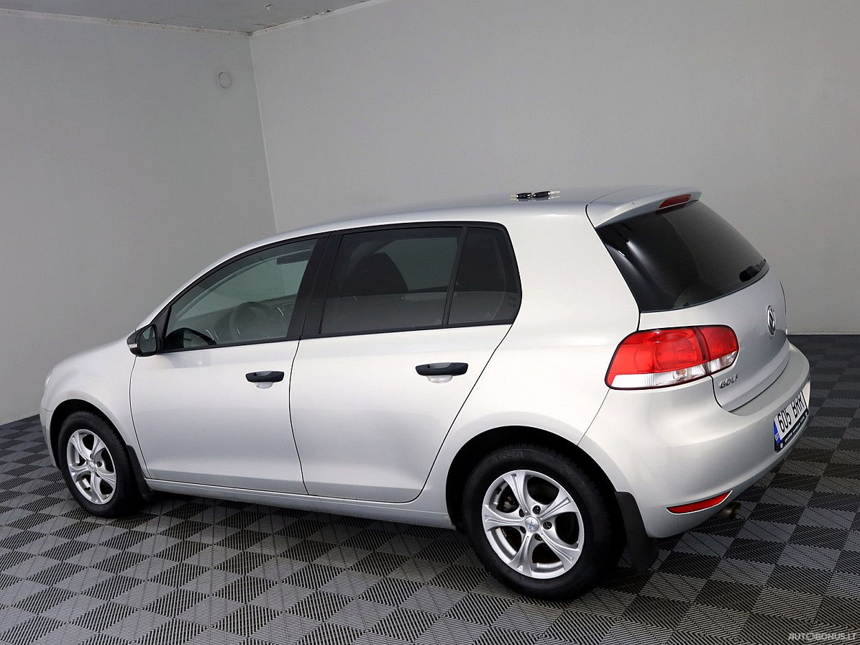 Volkswagen Golf | 3