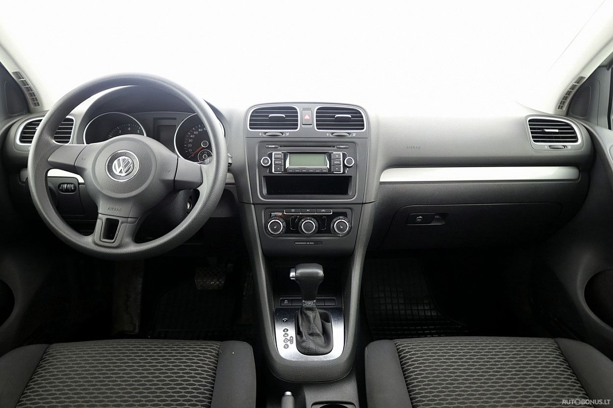 Volkswagen Golf | 4