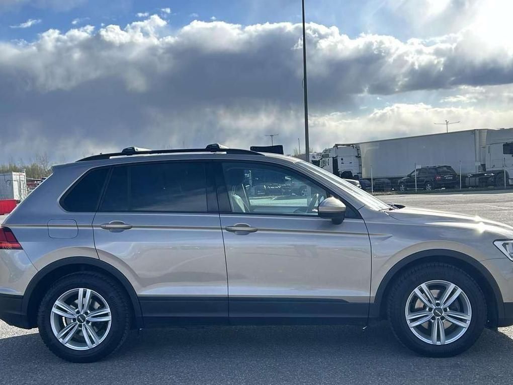 Volkswagen Tiguan | 7