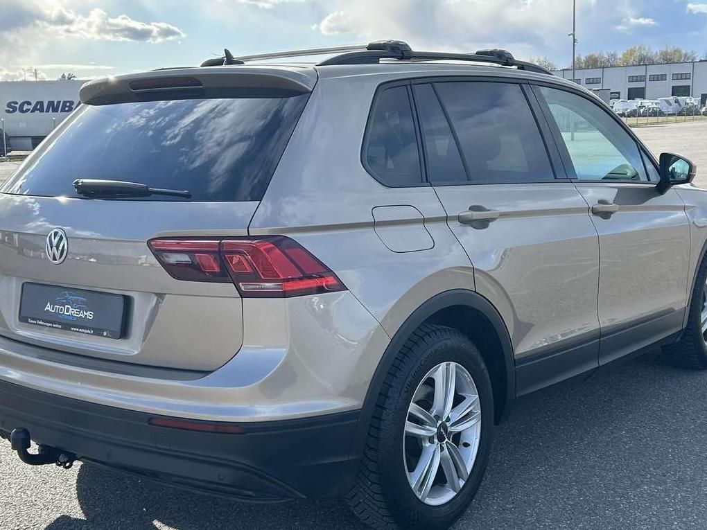 Volkswagen Tiguan | 14