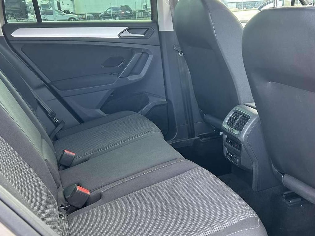 Volkswagen Tiguan | 22