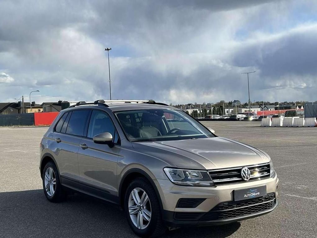 Volkswagen Tiguan | 12