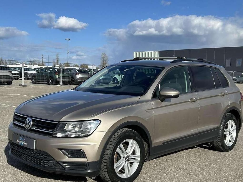Volkswagen Tiguan | 1