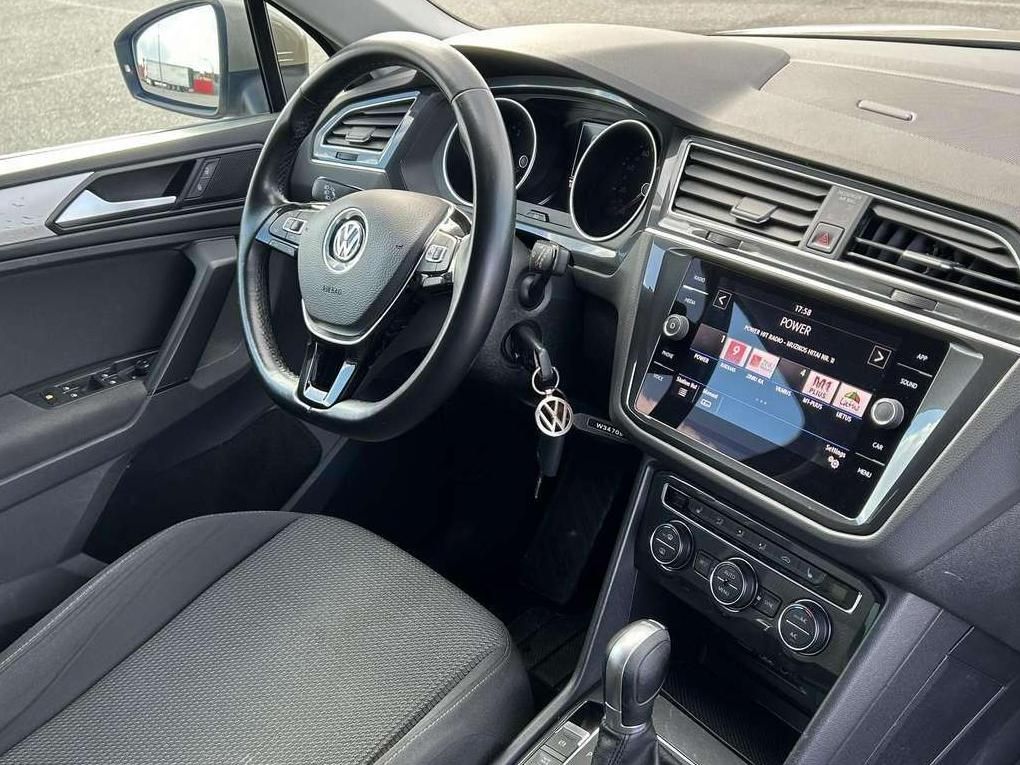 Volkswagen Tiguan | 16