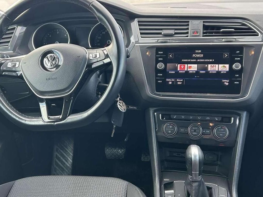 Volkswagen Tiguan | 18