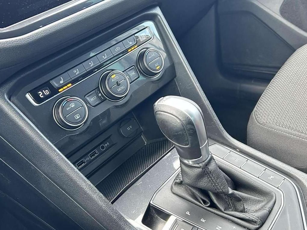Volkswagen Tiguan | 21