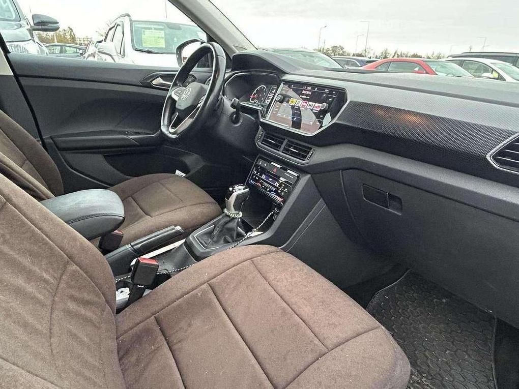 Volkswagen T-Cross | 13